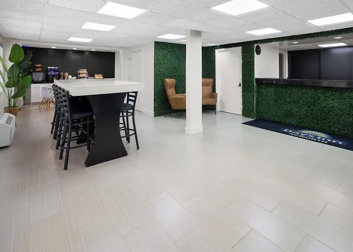 Days Inn By Wyndham Acworth